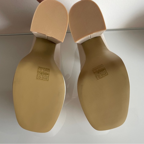 Koi Footwear Sweet Attitude platform heels - Picture 10 of 10